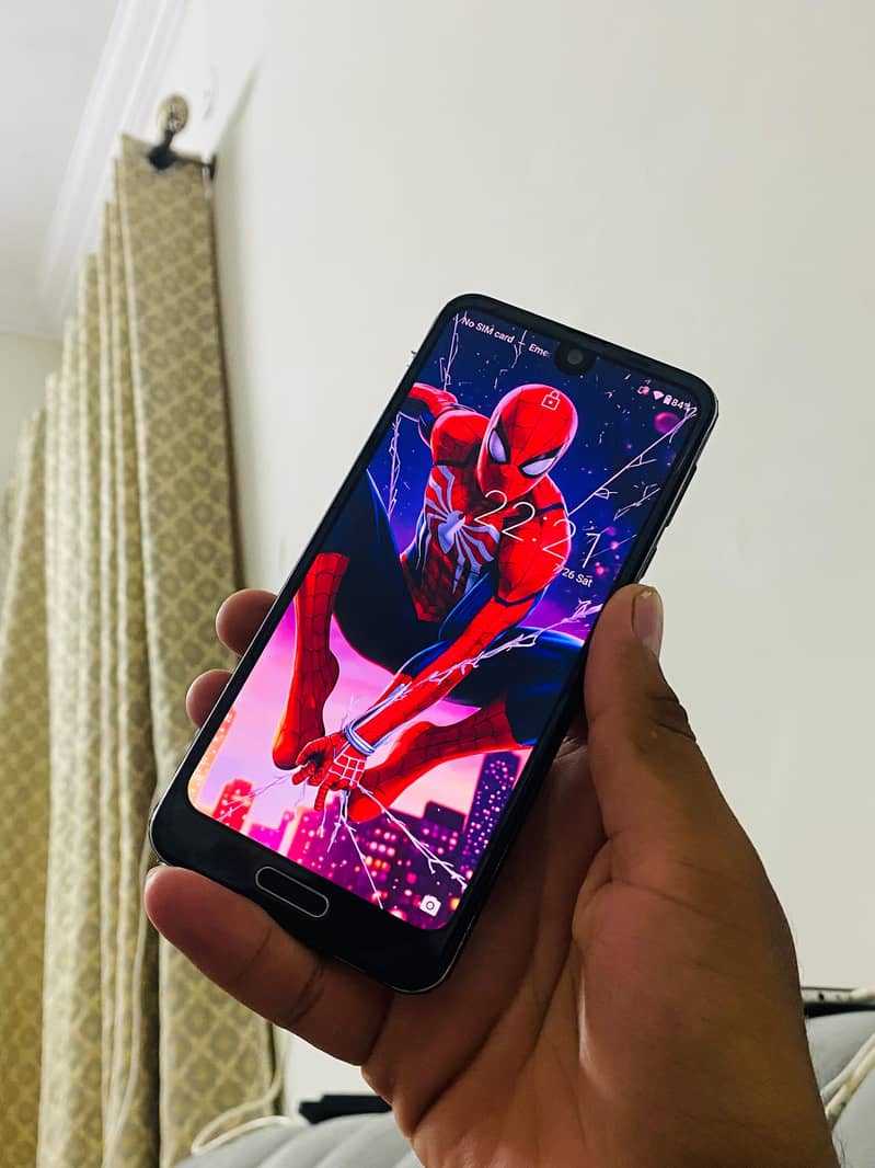 Sharp Aquos R2 1