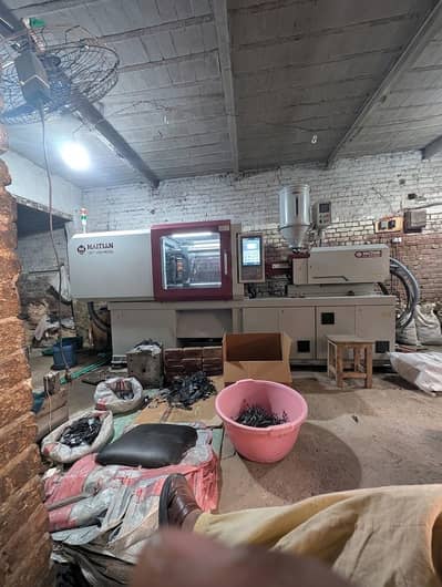 workshop main kaam krne ke liye helper ki zrurat ha