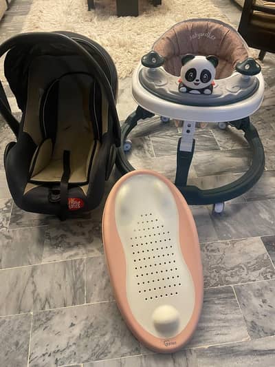 Baby carry cort / walker / Bath seat