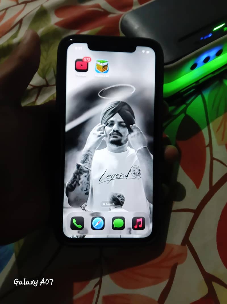 Apple iPhone 11 0
