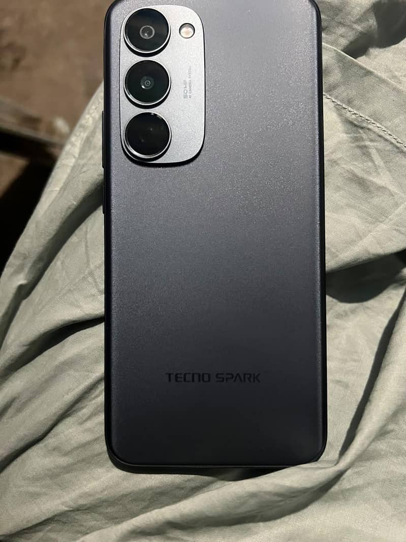Tecno SPARK 40 pro plus 1