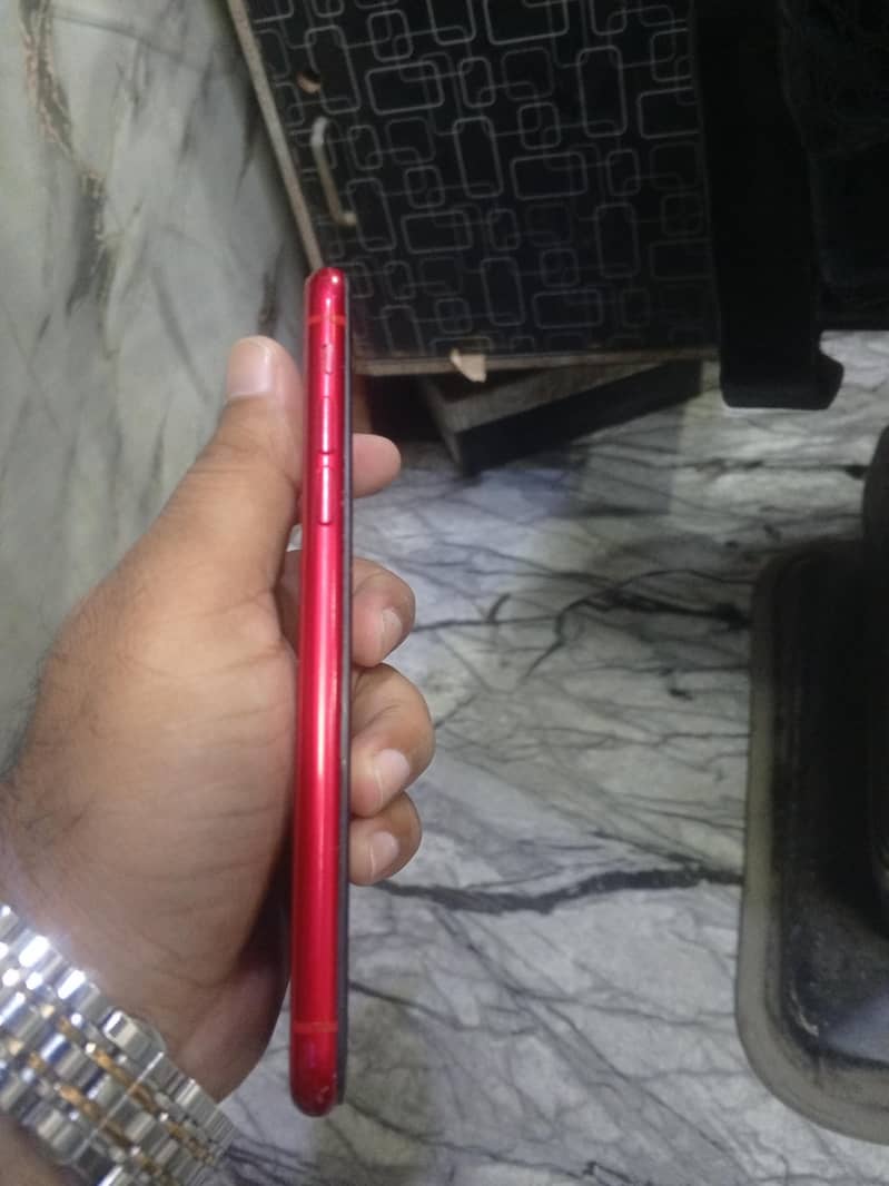Apple iPhone XR 3