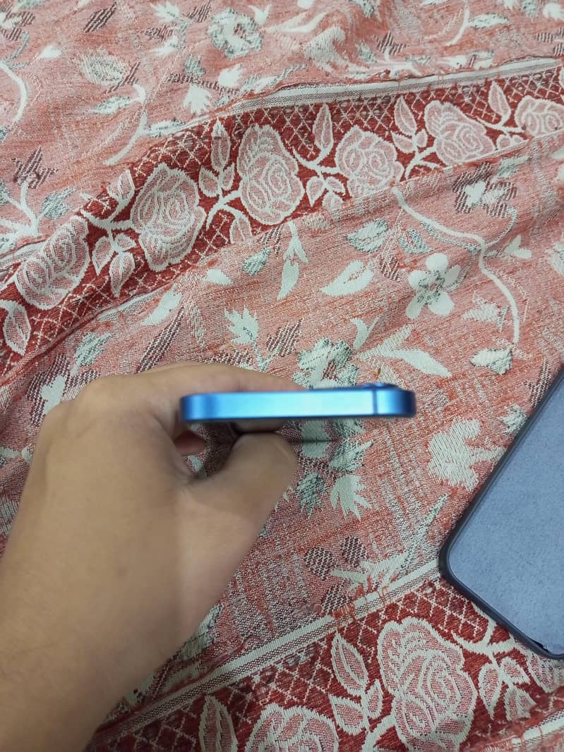 iPhone 13 jv 4