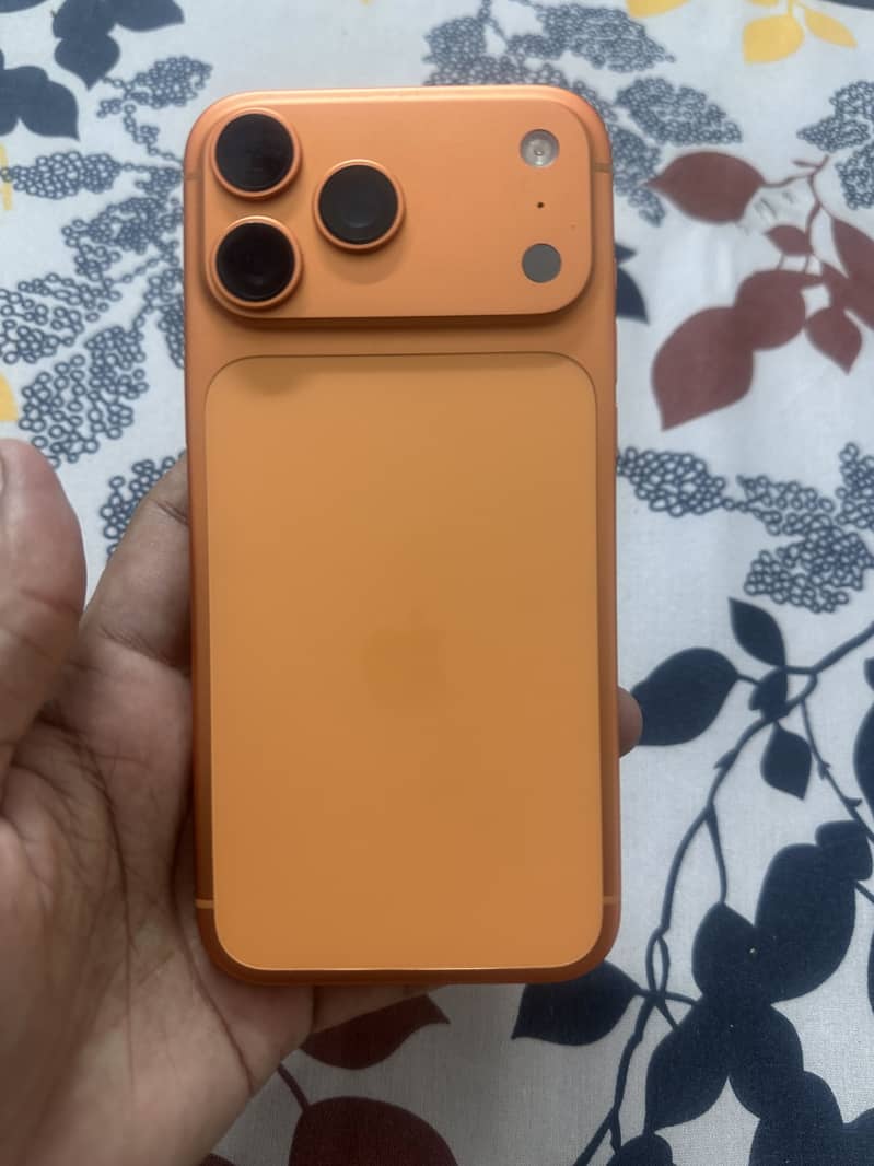 Apple iPhone 17 Pro Max 5