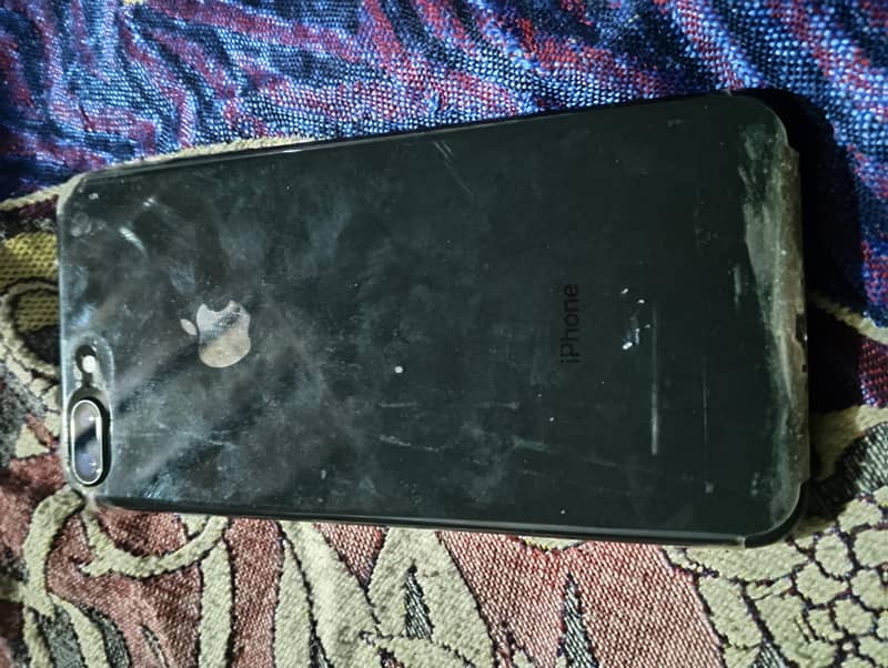 Apple iPhone 8 Plus 0