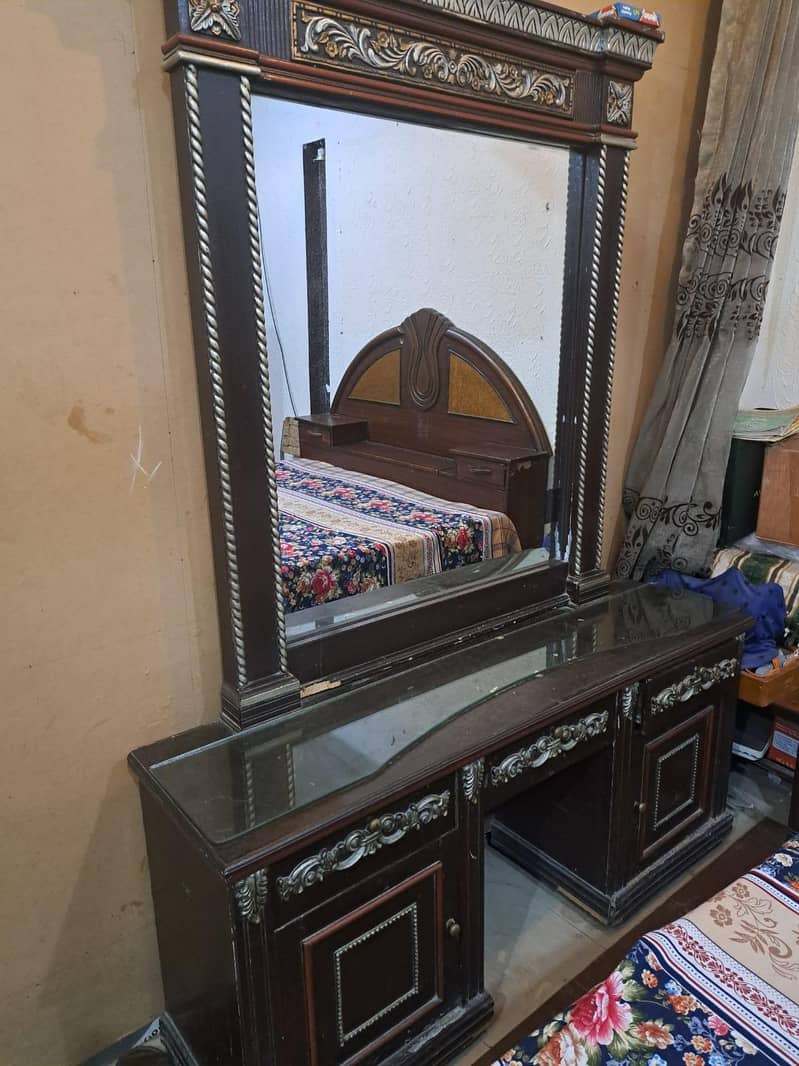 Bed, Dressing, Center table (all in 15k) 0