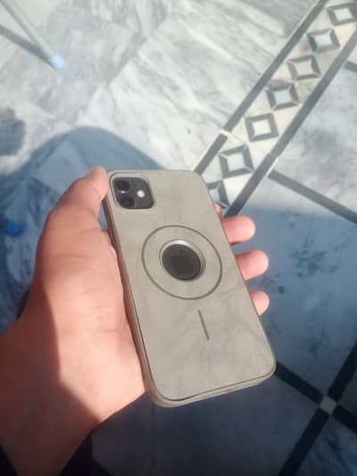 Apple iPhone 11  only whtsapp 03288685687
