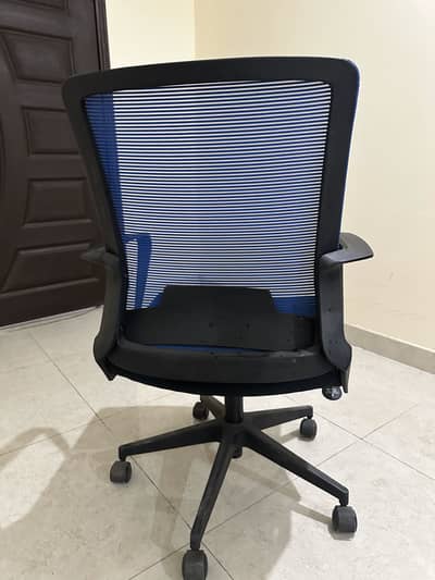 Office table & imported chairs for sale