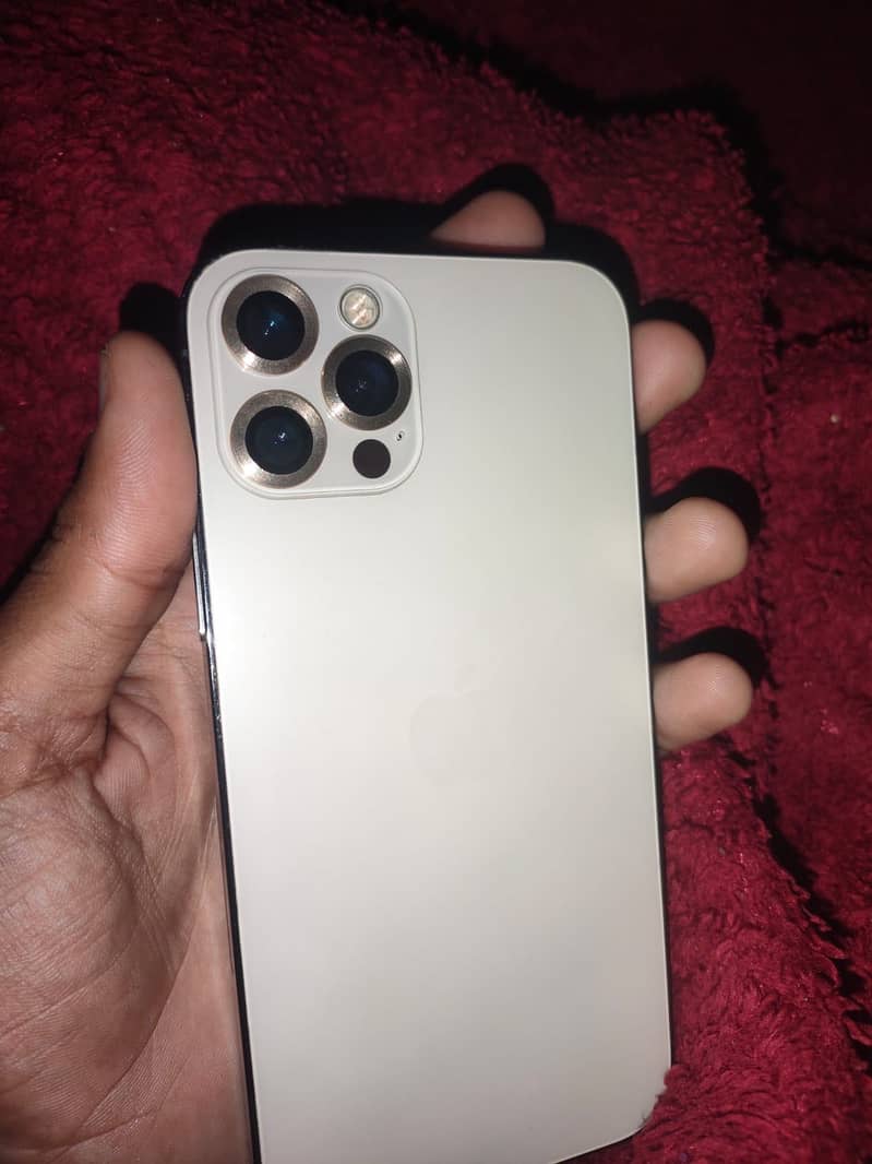Apple iPhone 12 Pro 3