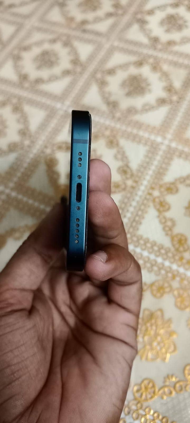 Apple iPhone 13 1