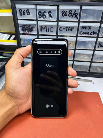 LG V60 ThinQ 5G 8 128.03099481017