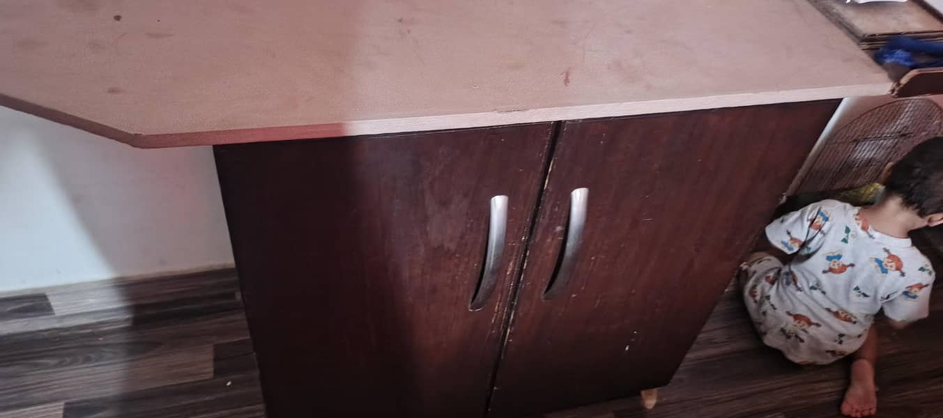 used iton stand 0