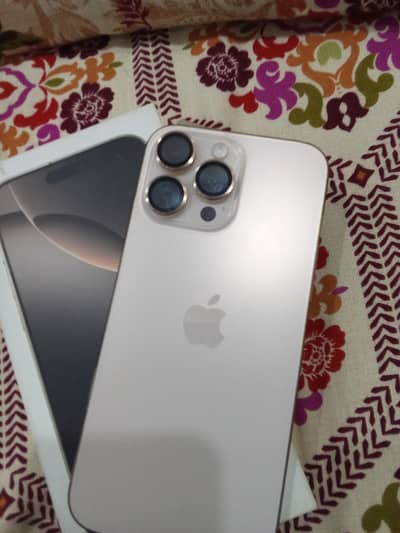 Apple iPhone 16 Pro Max