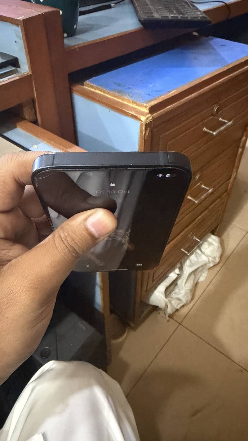 Apple iPhone 13 1