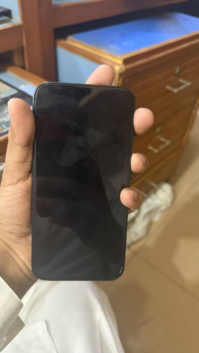 Apple iPhone 13 6