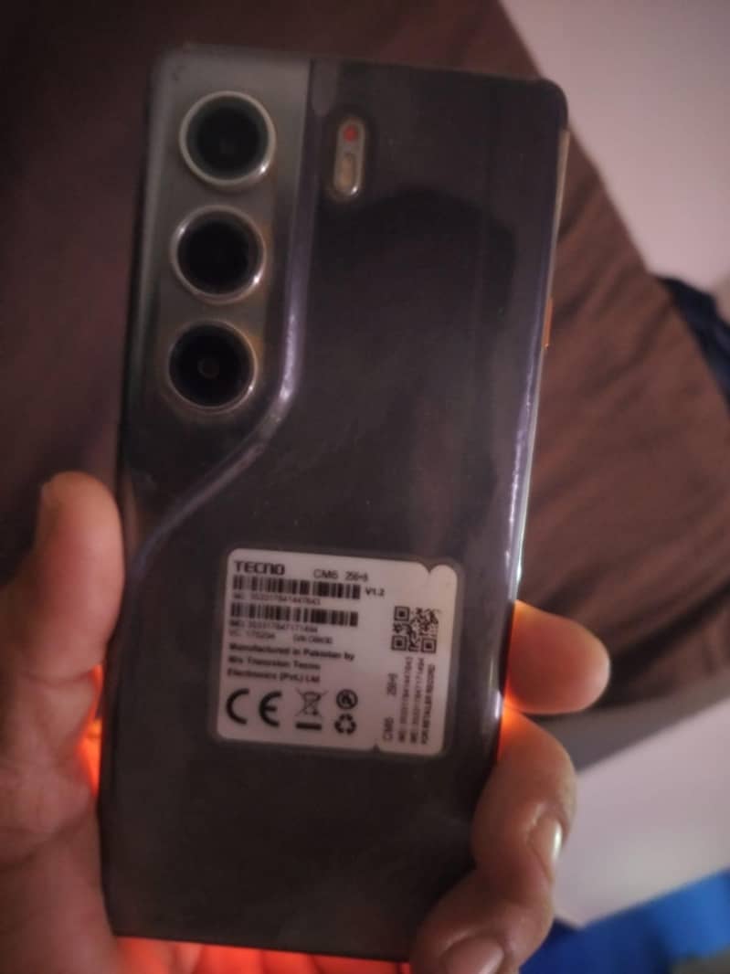 Tecno CAMON 40 Pro 0