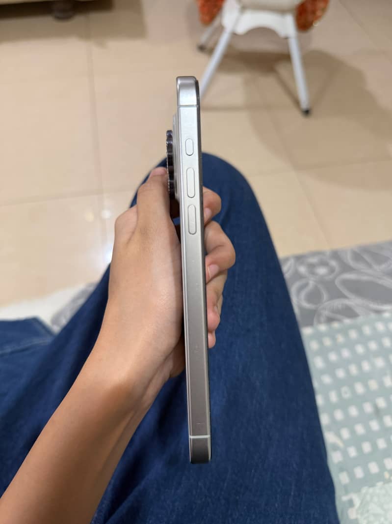 Apple iPhone 15 Pro Max 7