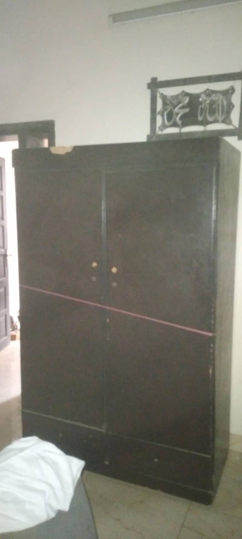 2 door wardrobe 4
