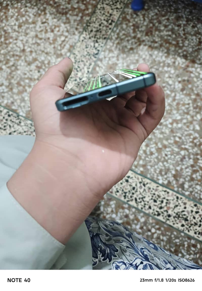 Sony Xperia 6