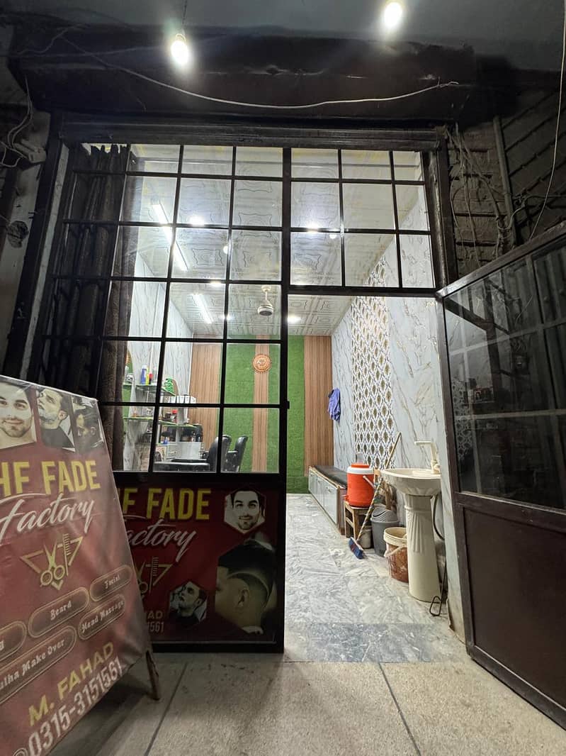 Cutting saloon 4