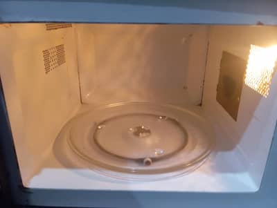 microwave oven