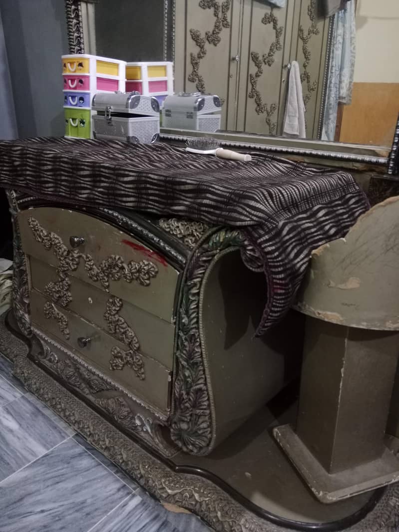 کراچی سٹائل بیڈ ڈریسنگ فل سائز بہترین ہے کوئی مسئلہ نہیں ہے 13