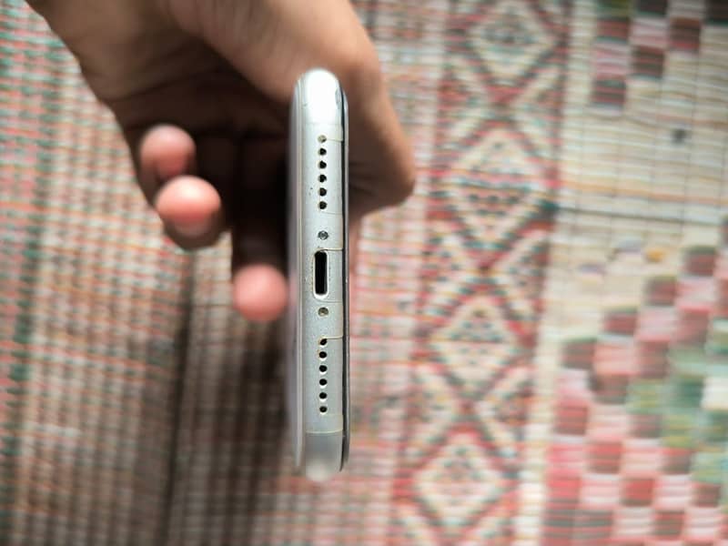 Apple iPhone 11 5