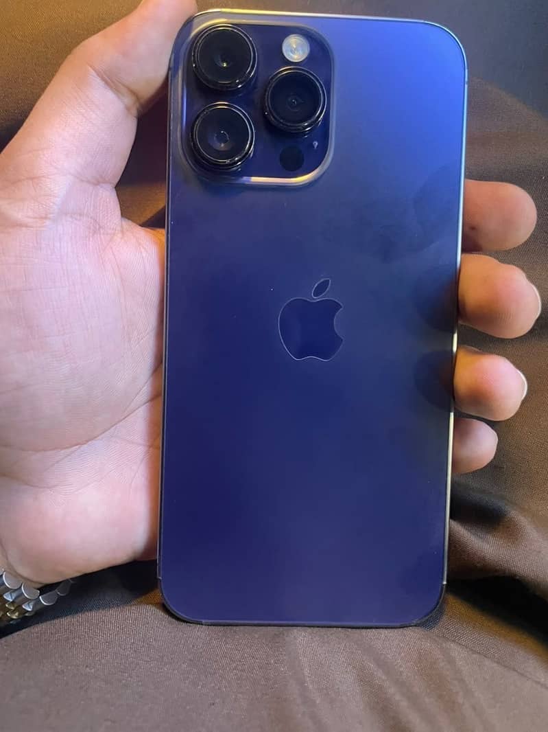 Apple iPhone 14 Pro Max 0