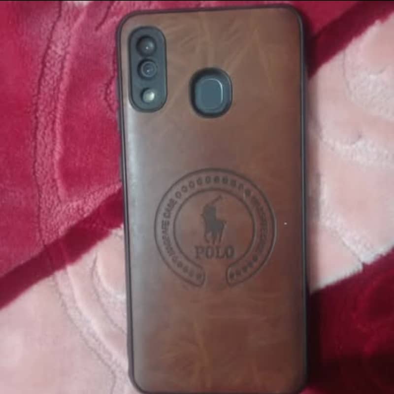Samsung Mobile A30 1