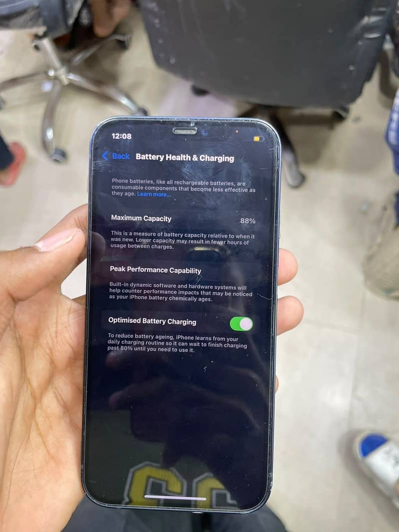 Apple iPhone 12 1