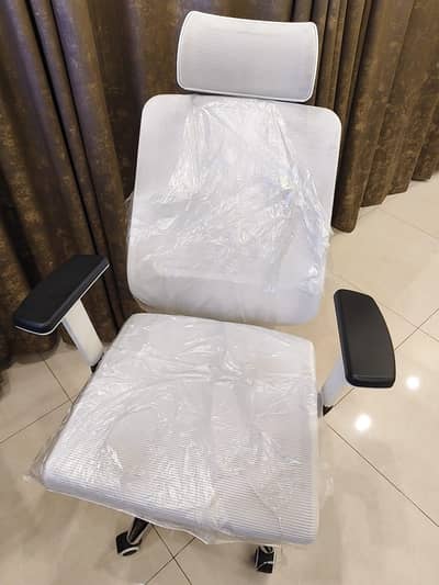Like new, executive chair for sale