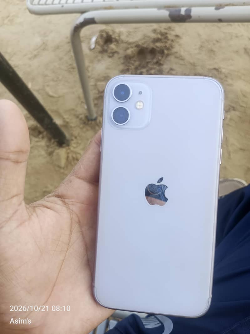 Apple iPhone 11 0