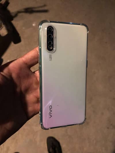 Vivo S1 pta ofishl orignel hai kit nhi hai 4 128 only mobail