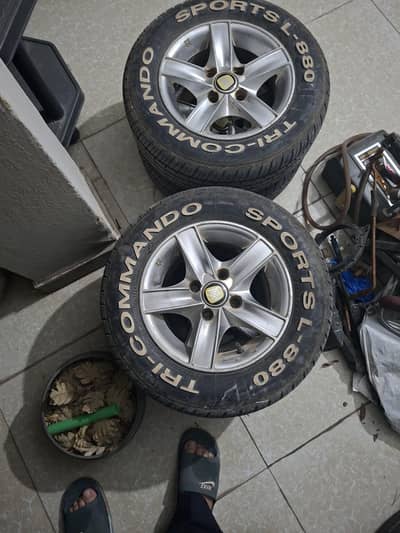 new alloy rims with new tyr only 4000 driven