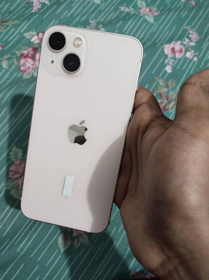Apple iPhone 13 1