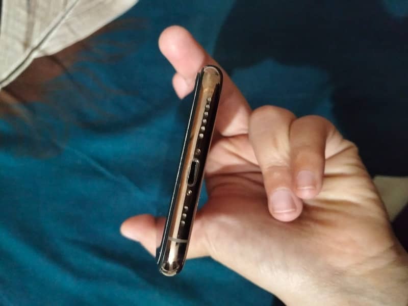 Apple iPhone 11 Pro 3