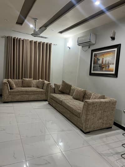 Furnished Villa / Guest House For Rent On Daily Basis - 3 Bedroom - 2 AC + LCD + WiFi - 13000 Per Day - Ali Block - Bahria Town Karachi