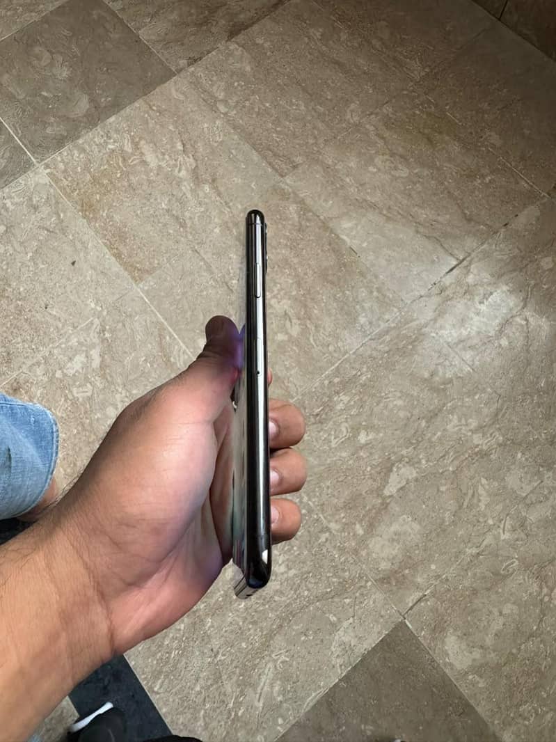 Apple iPhone 11 Pro 10