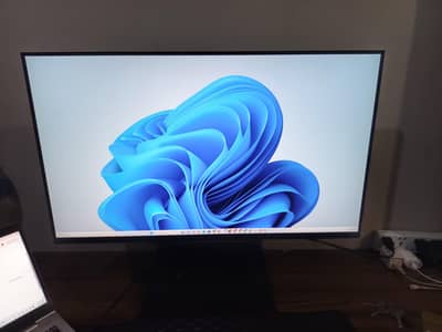 DELL 40 INCHS BORDER LESS SCREEN 4K RESULT