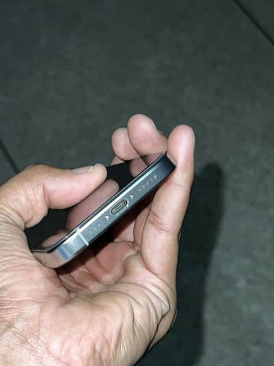 Apple iPhone 16 Pro