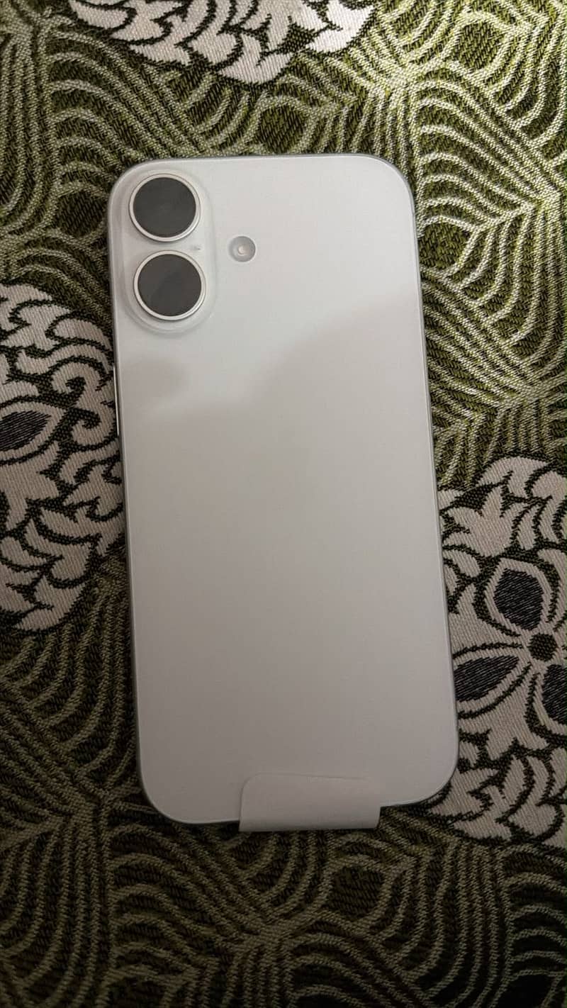 Apple iPhone 17 1