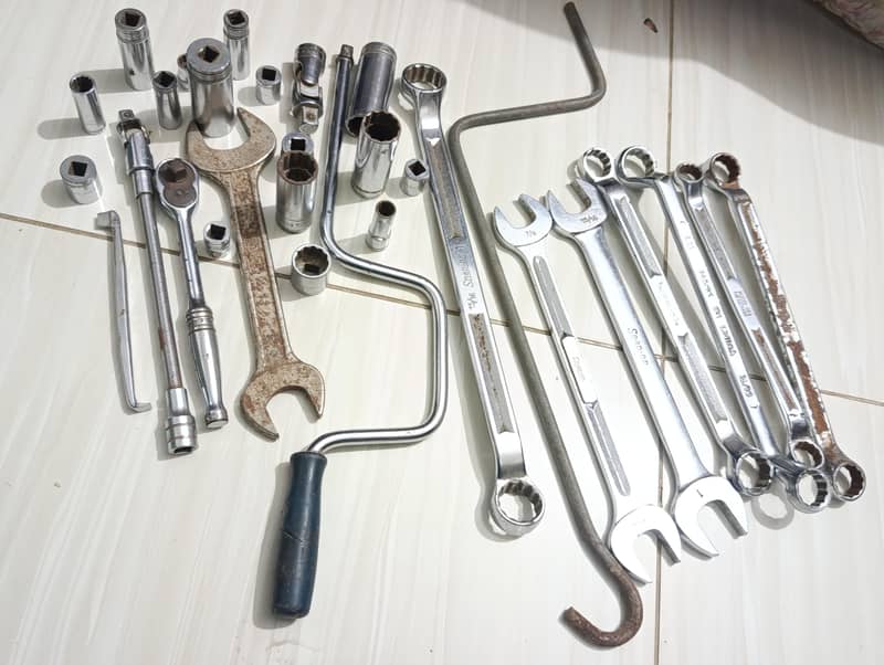 Spanner Ring fix & socket with Rachet 1