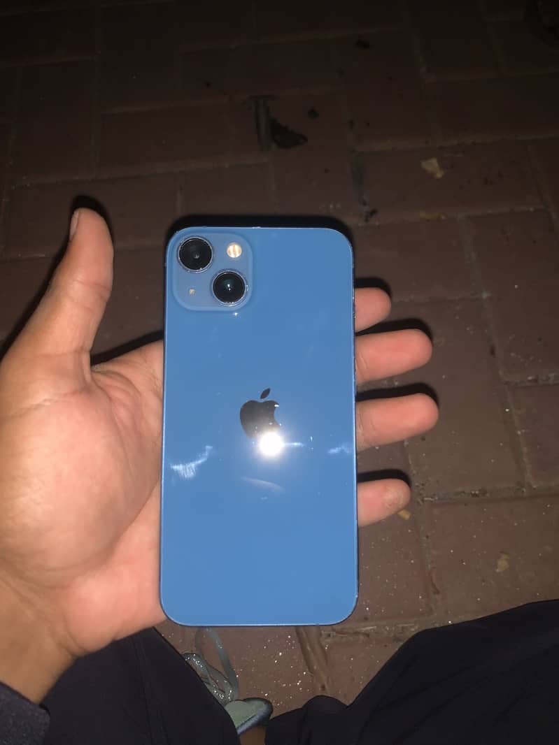 Apple iPhone 13 0