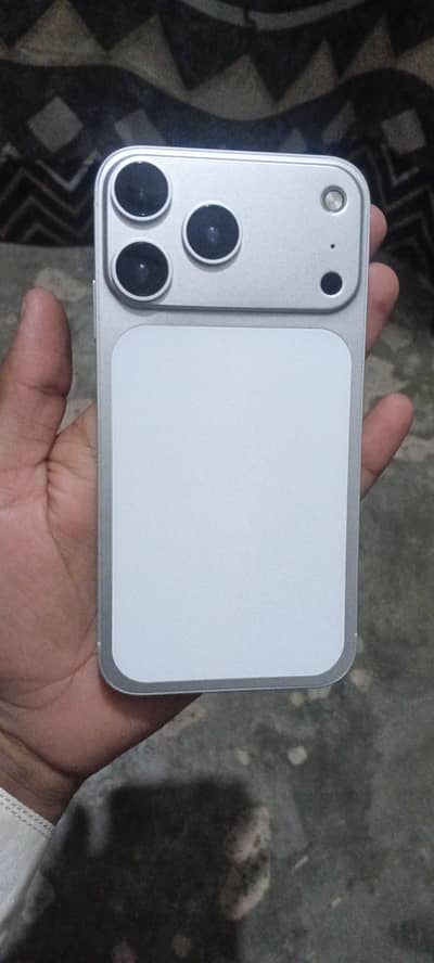Apple iPhone XR convert 17pro
