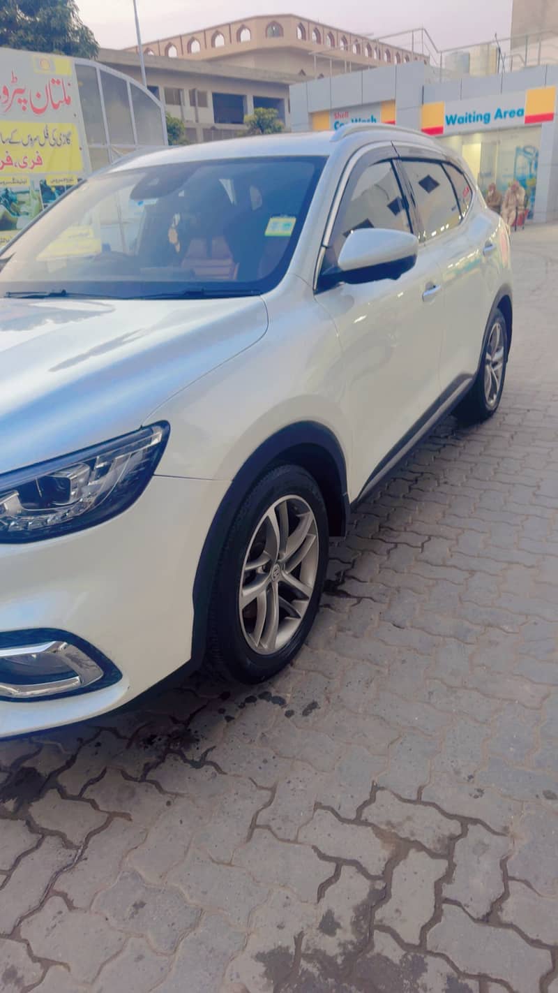 MG HS 2021 1