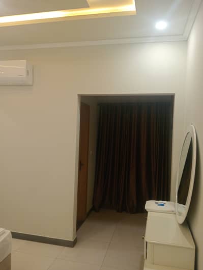 10marla 3beds DD TV lounge kitchen attached baths neat clean upper portion like brand new upper portion for rent in G 13 1 islamabad