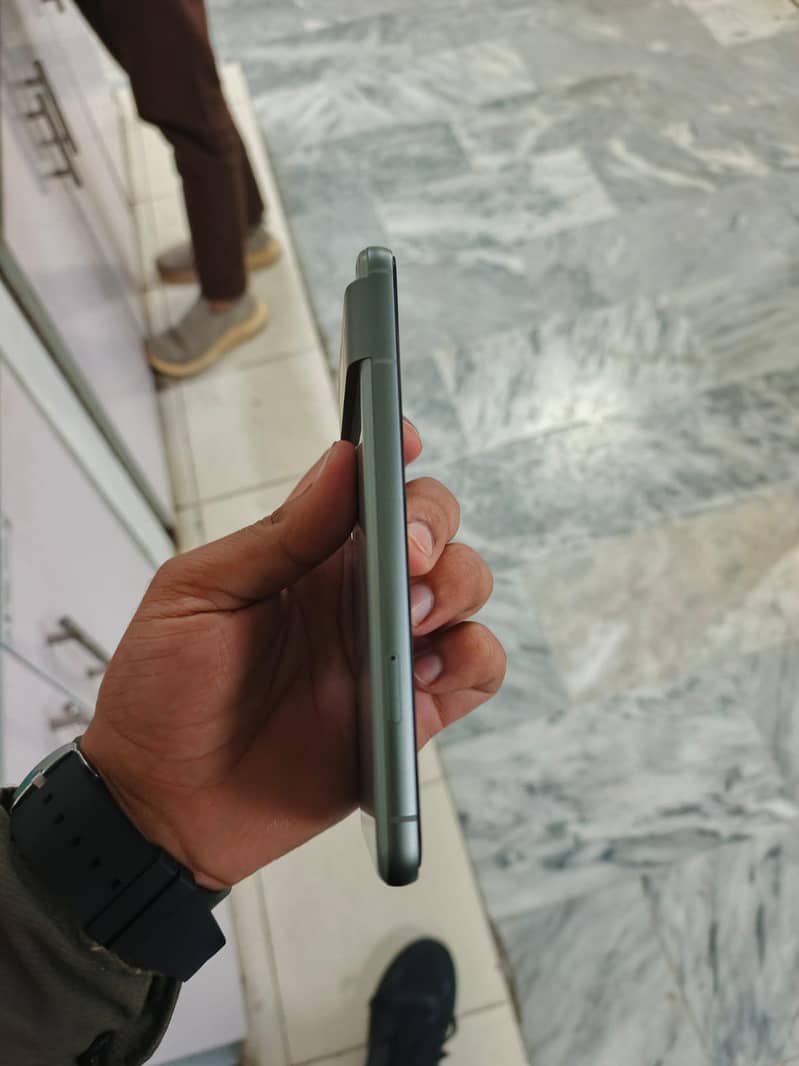 Google Pixel 8 1