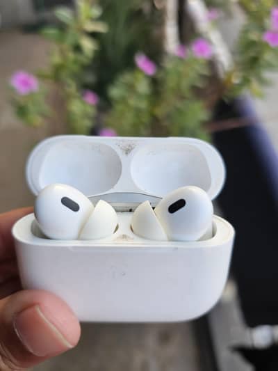 Apple Airpods Pro 2 (Lightning Port) Condition 9/10