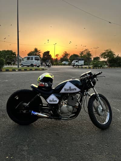 Suzuki GS 150 – Custom-Built Cafe Racer