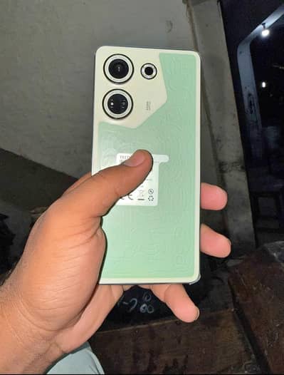 Tecno CAMON 20